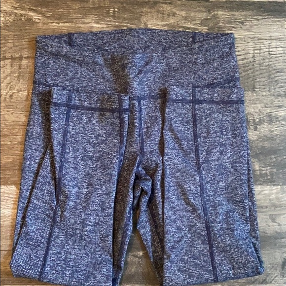 Under Armour Heat Gear Crop Tights - Picture 2 of 4